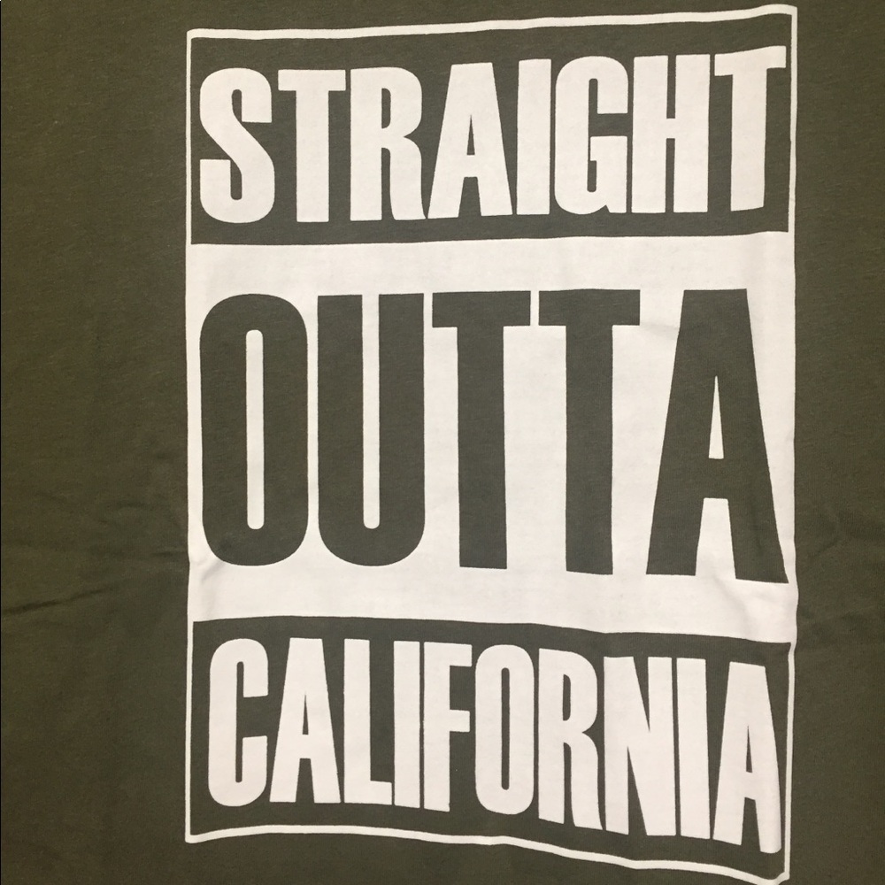Straight outta Cali tee nwot Large
